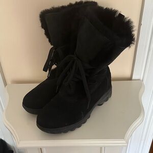 Women's WOOL Black Fur-Lined Boots